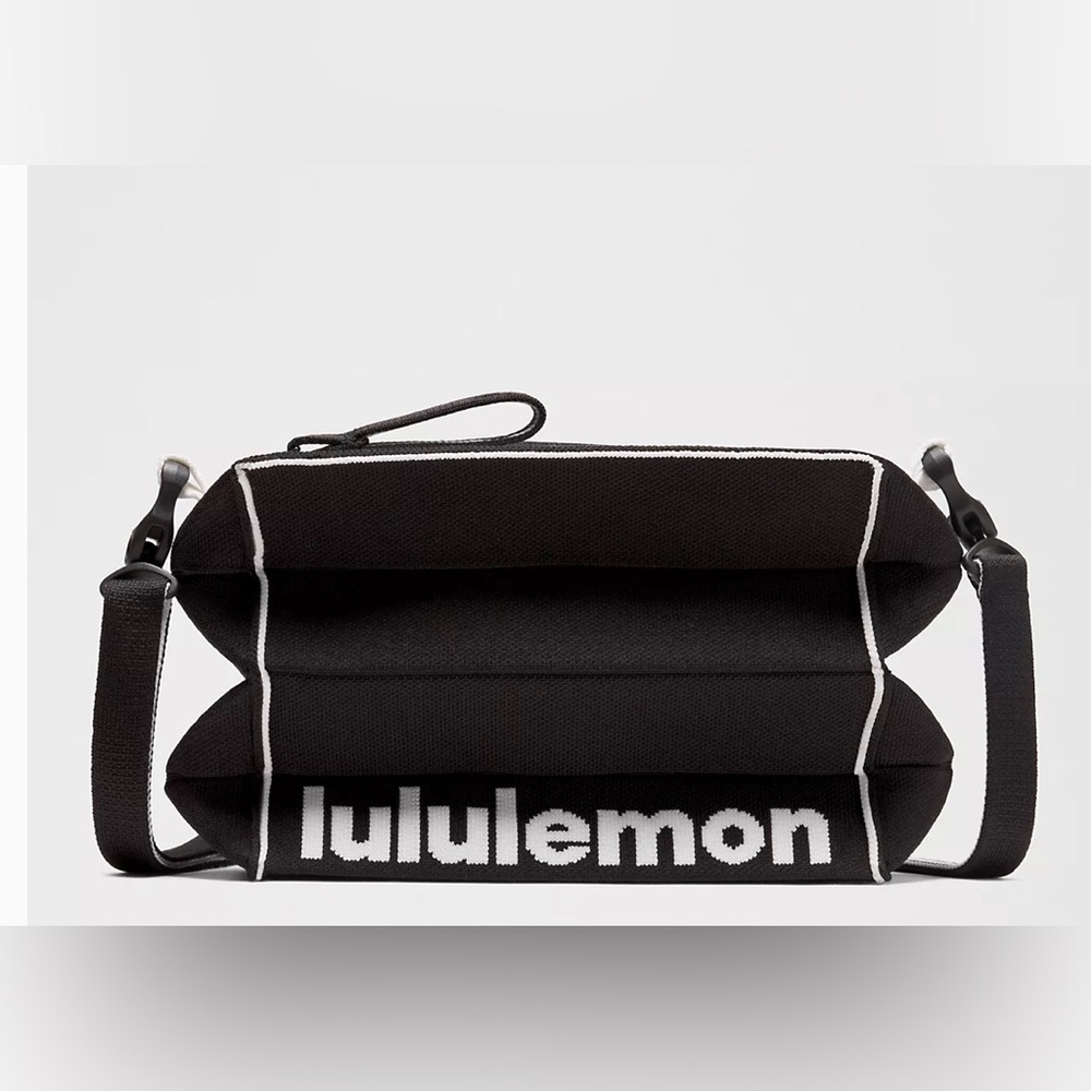 Lululemon Fold It Hold It Crossbody Bag 3L NWT